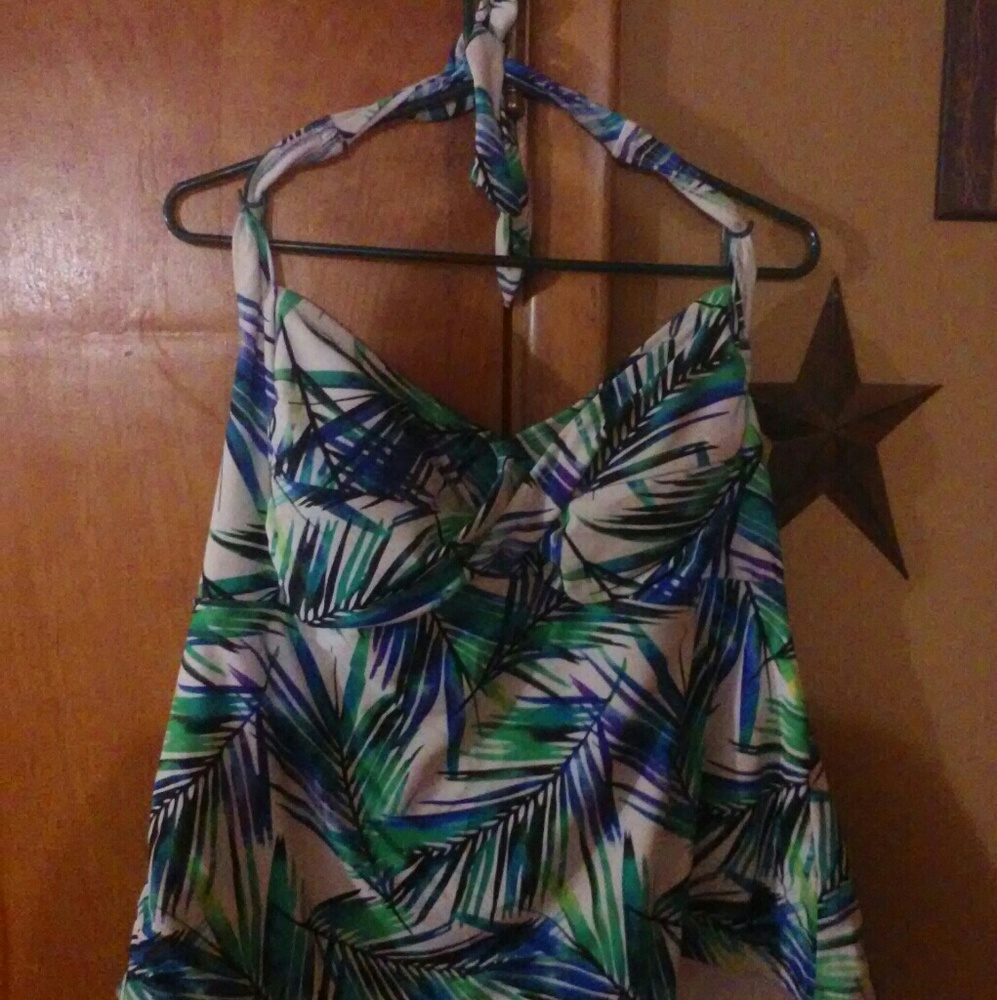 !!5/$25!! Gently used swim tankini